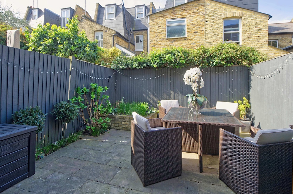 Stunning 3 bed Home With Garden - Wandsworth