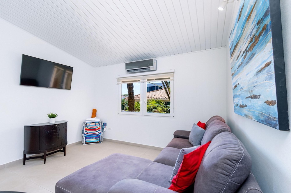 1 MIN Walk 2 Arashi Beach Suite w Roofdeck Pool