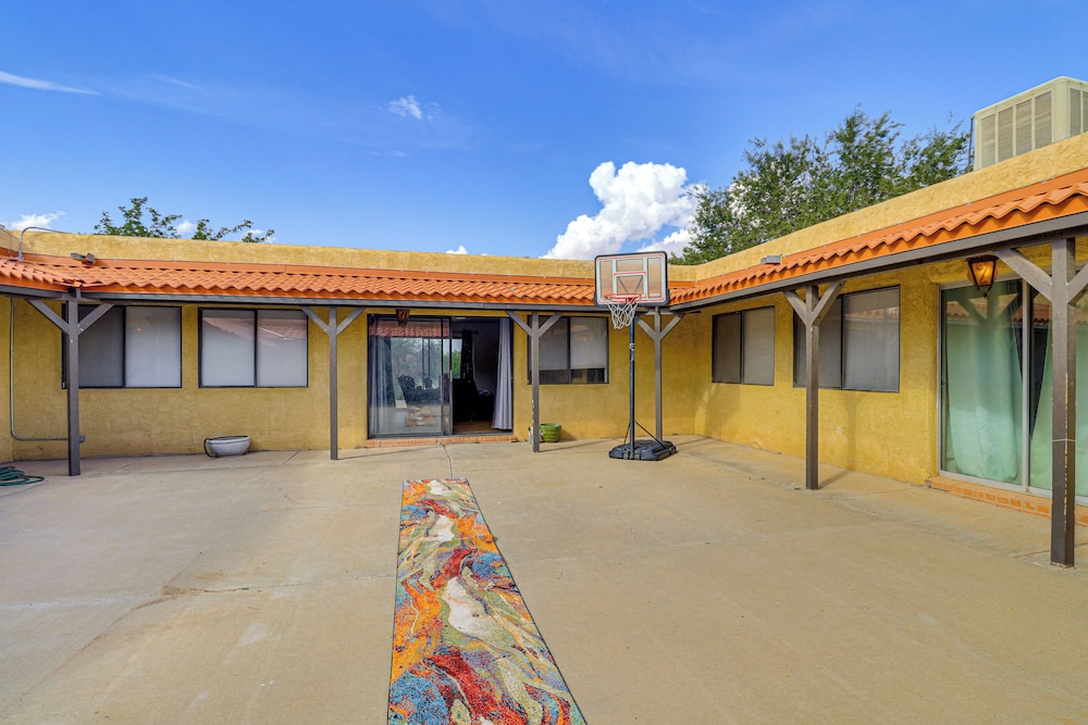 Perfect For Groups! Socorro Home Near NM Tech