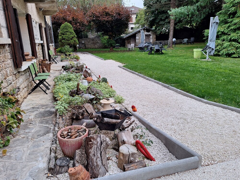 Photo 6