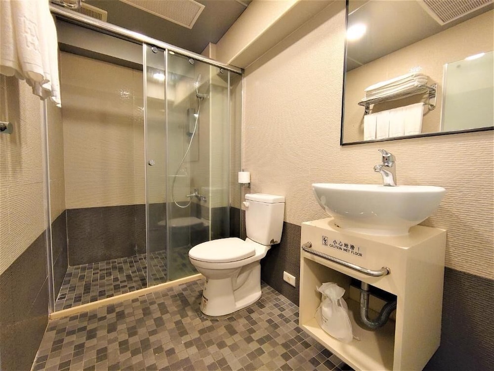 HUB HOTEL XIMEN XINING INN