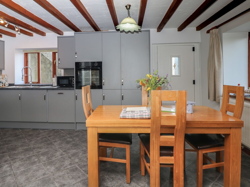 Acorn Cottage