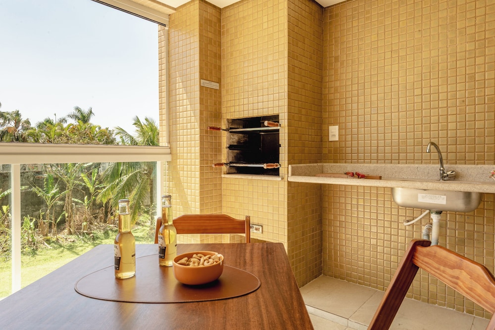 200m da praia c piscina e churrasqueira