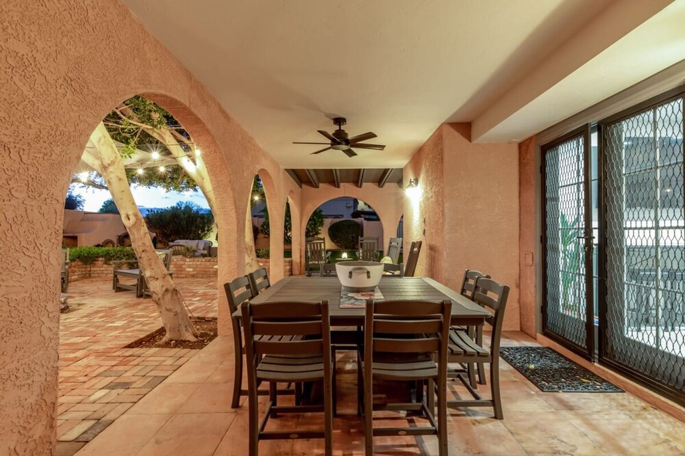 Historic Desert Rose Estate Pool Sauna Sleeps 12