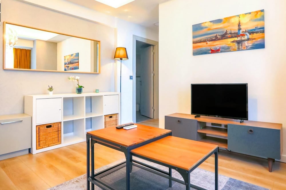 Comfy Flat 500 m to Uskudar Ferry Station