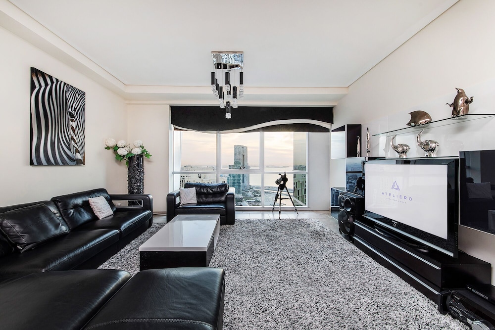 Excellent 2 bedroom at Al Fattan