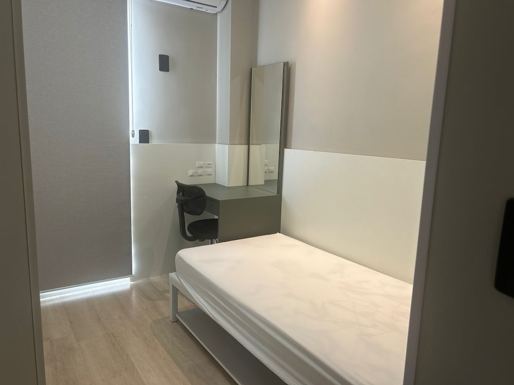 GEMINADO CASA 1 ALTO PADRÃO  4 QUARTOS