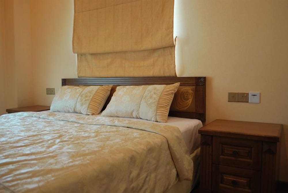 Mciti Suites