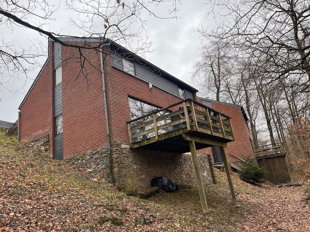 Charming Stay by the Meuse