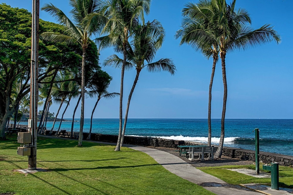 Island Retreat With Concierge - Central AC - Walk to Beach - Vrkcv