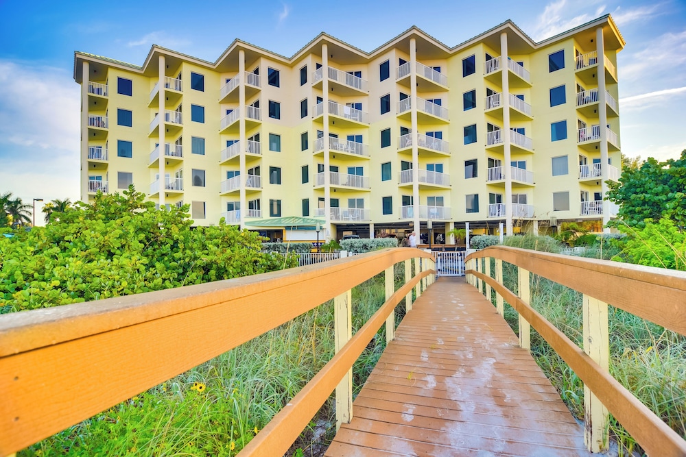 Top-floor Sunset Vistas Condo: Ocean-view Balcony! view 3