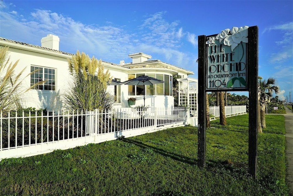 Hotel The White Orchid Inn & Spa