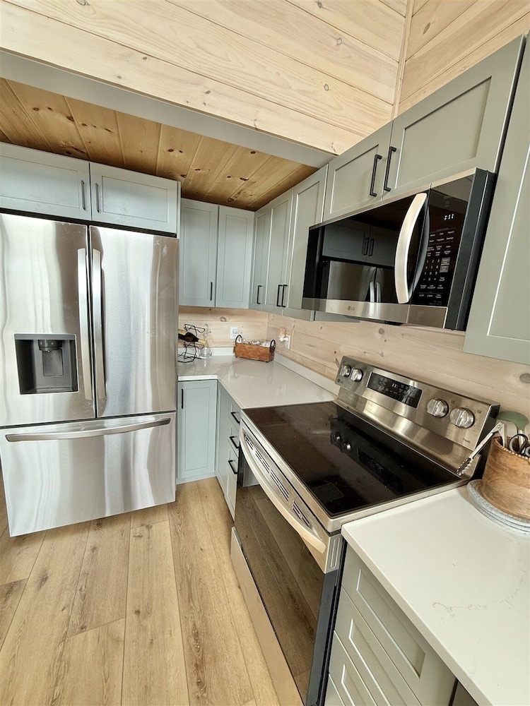 Thomas Pond Cottage Limit 8 3 Bedroom Cottage
