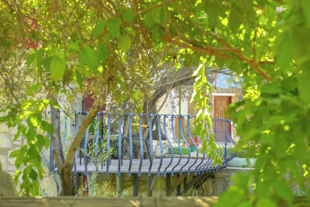guesthouse by west