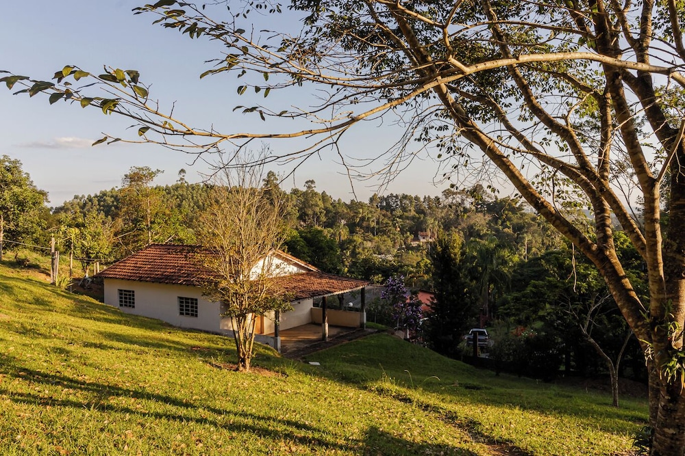 Ch Cara Tima Localiza o Piscina e Churrasqueira