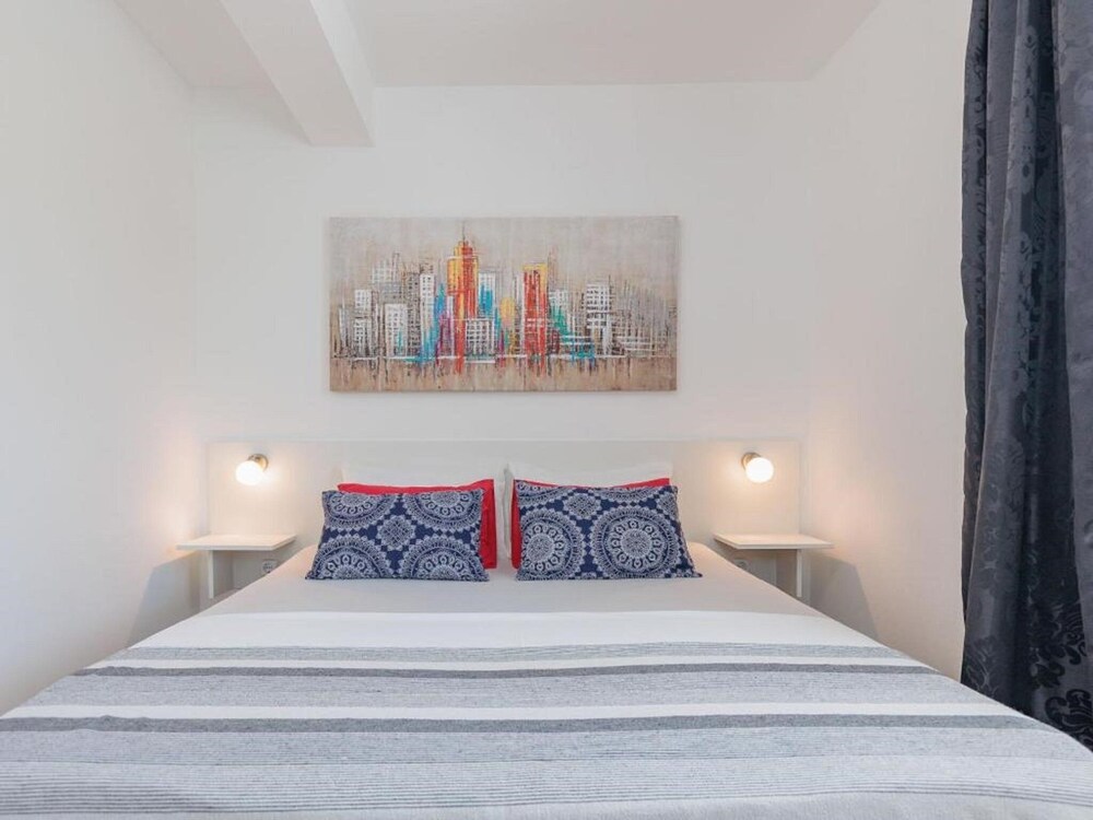Charming Apartments Tome With Pool