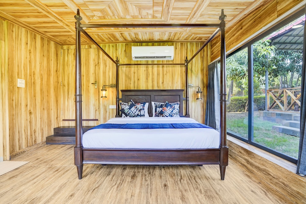 Alaya Stays Fortezza | Pet-friendly 6-BHK Farmhouse With Private Pool