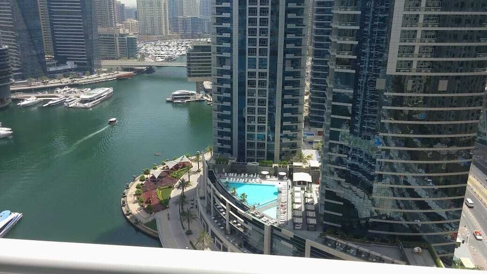 Golden Stay Vacation Continental Tower