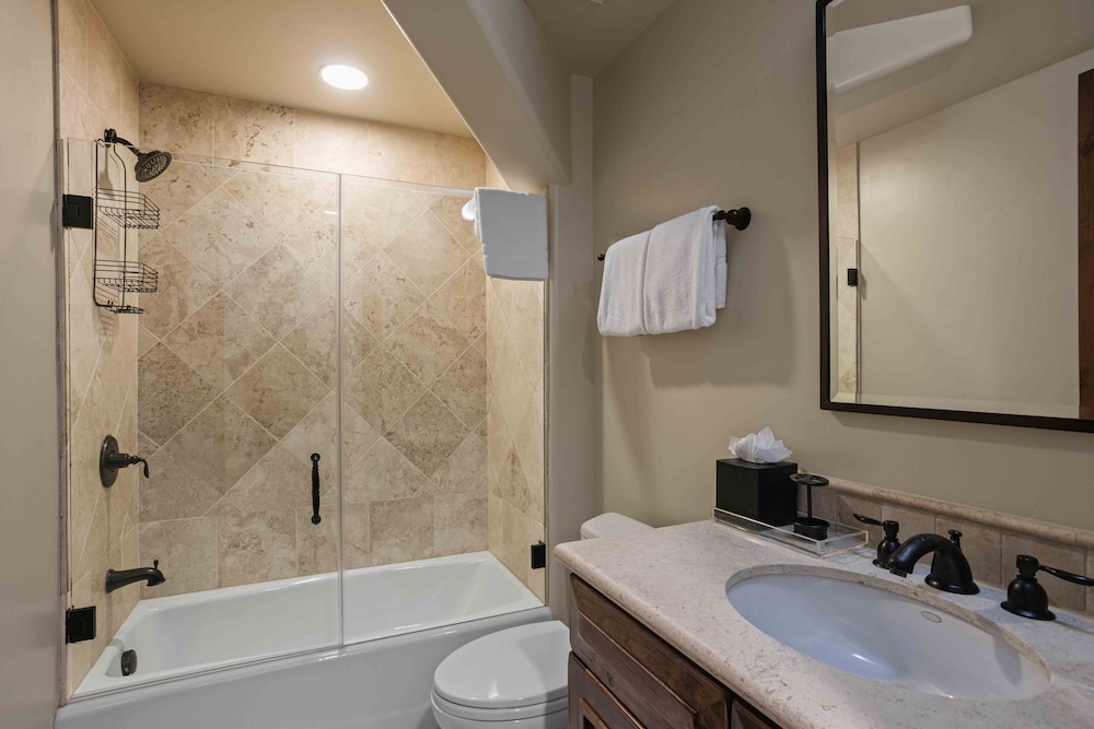 706 - Three Bedroom Deluxe Silver Strike 3 Condo