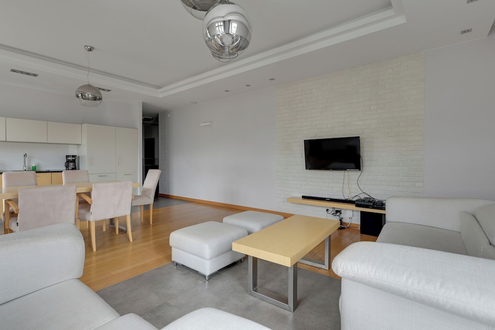 Tobiasza Residence by Grand Apartments
