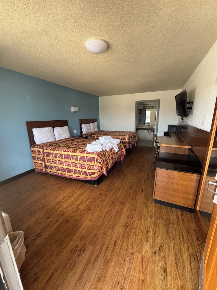 spanish trails inn