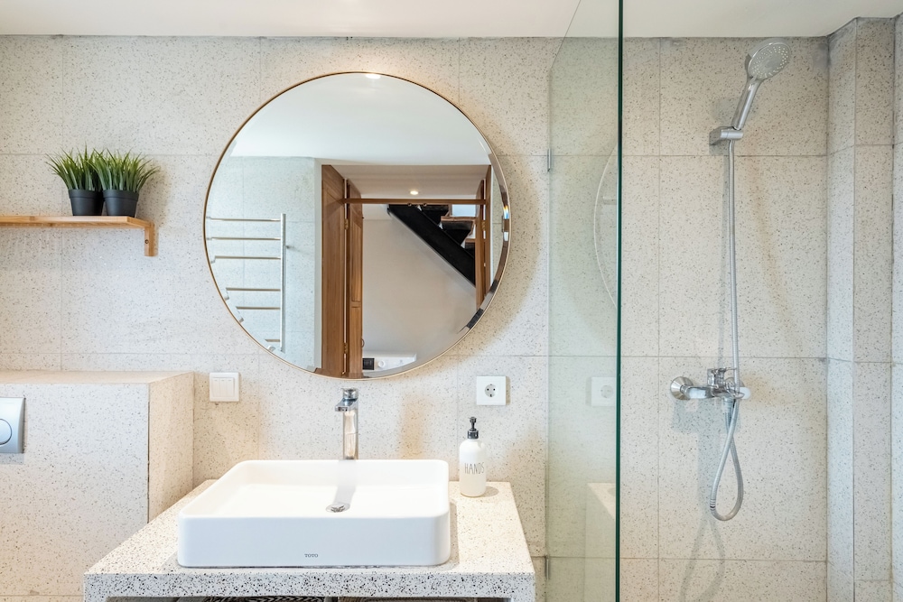 Karra 8 Apartment by Betterplace