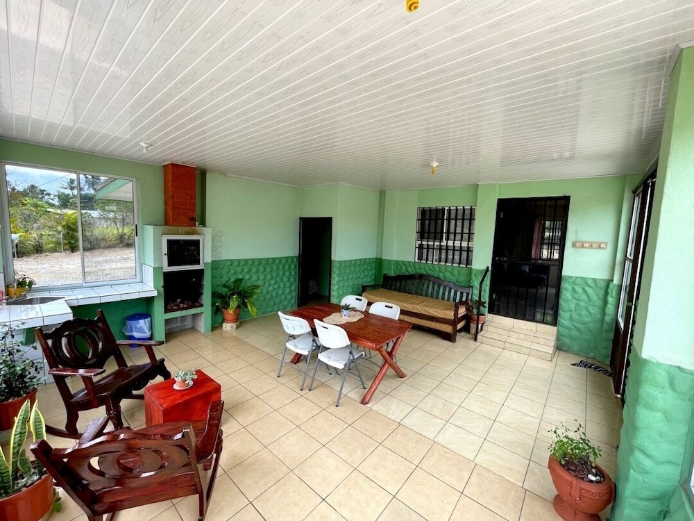 Photo 6