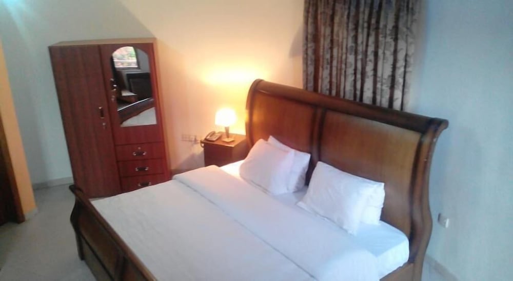 Ponderosa Travel Lodge