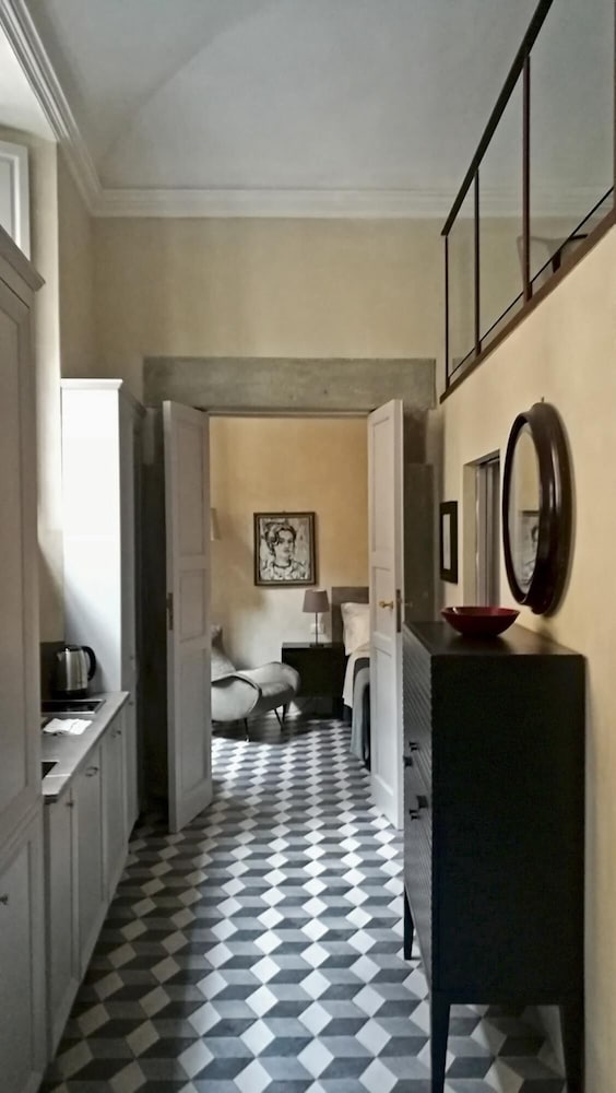 Mezzo 46 in Firenze With 2 Bedrooms and 2 Bathrooms