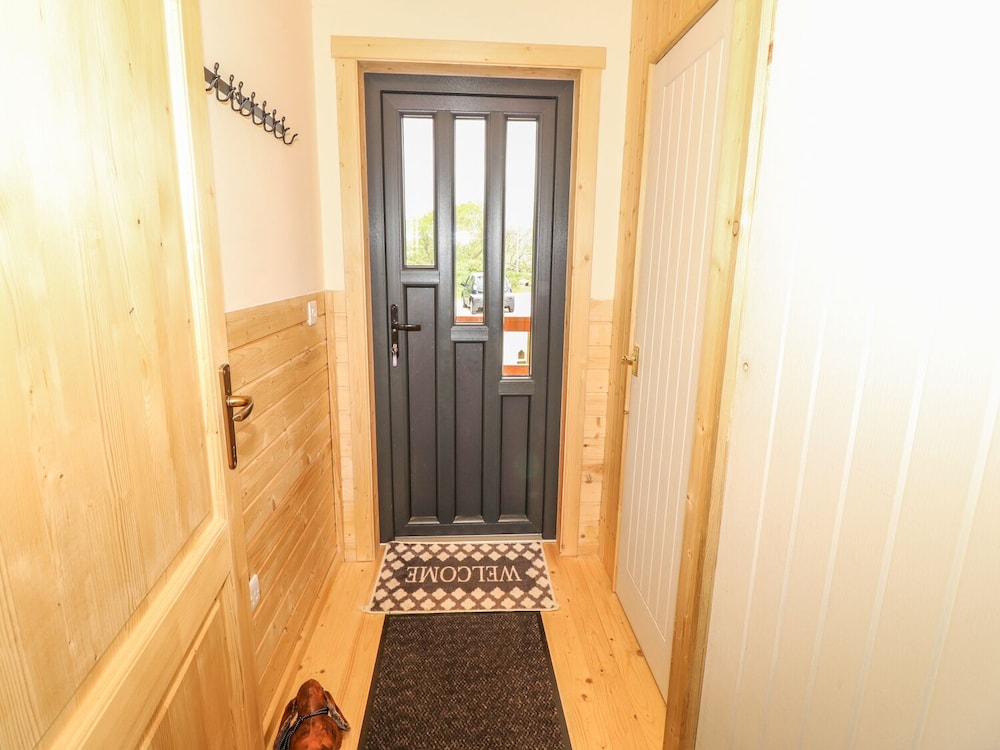Chale Farm Lodge view 4