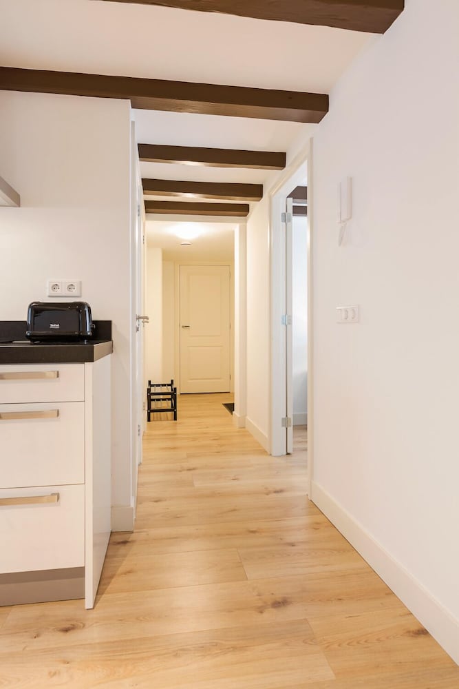 Canal Garden Apartment