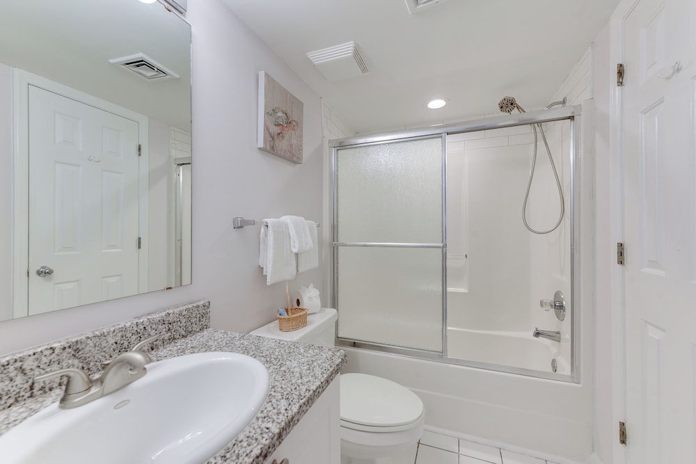 Pool & Hot Tub Access at Oceanfront Resort Condo!