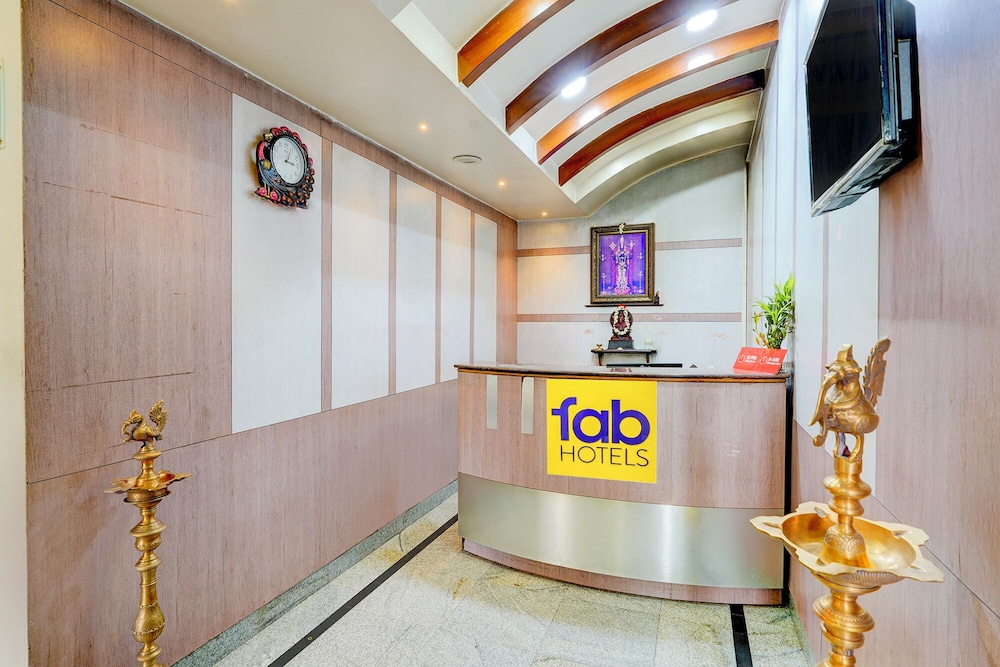 Fabhotel Madhura Residency