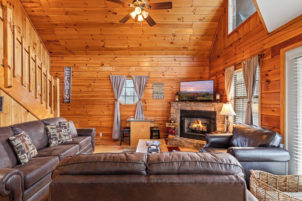 Bear Hideaway Cozy 3BR Cabin