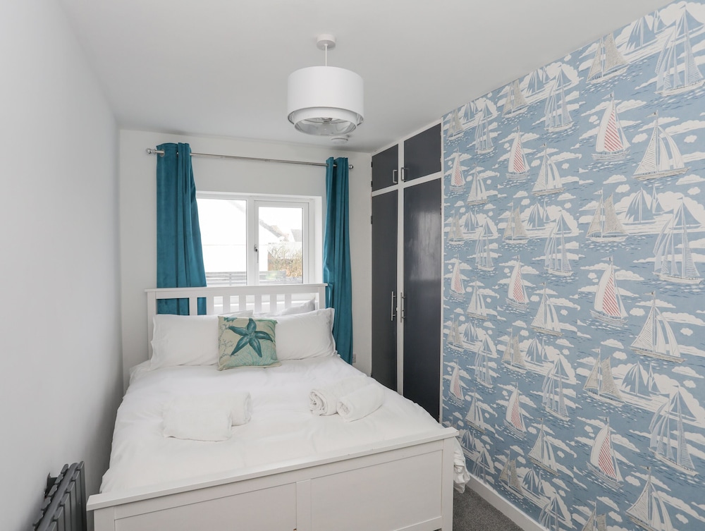 Clydfan, No 1 Trearddur Road