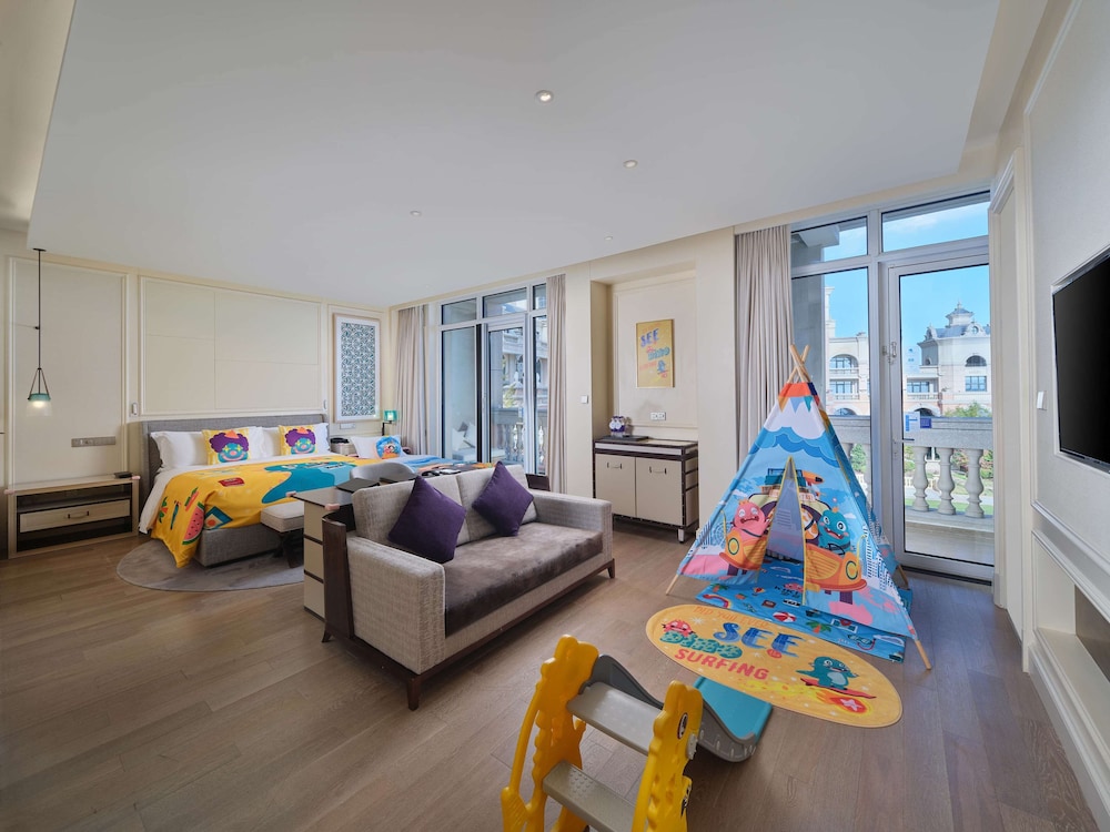 Hilton Dalian Golden Pebble Beach Resort