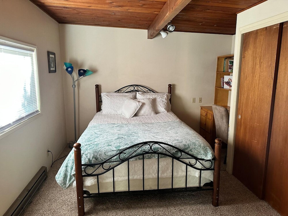 Medford Vacations - Medford Home and 2 Condos With Pool and Hot tub - Property Image 42