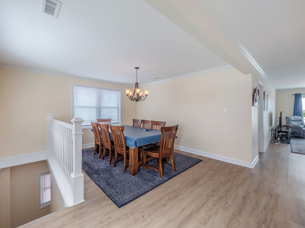 Bear's Den by Topsail Realty