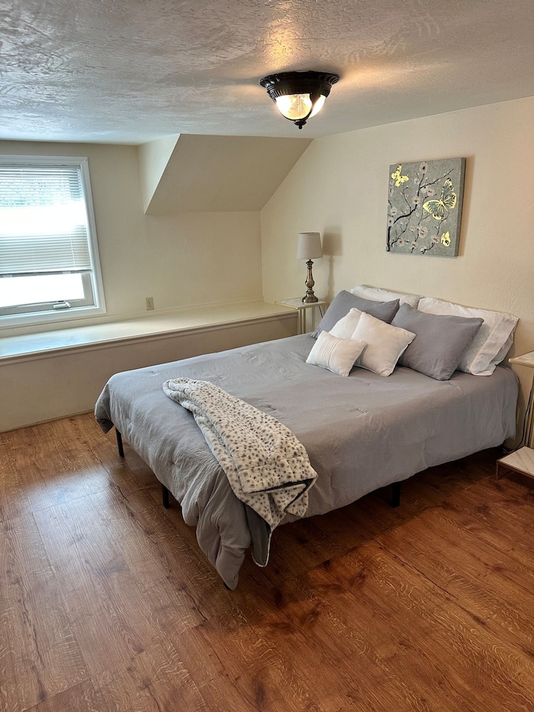 Medford Home and 2 Condos With Pool