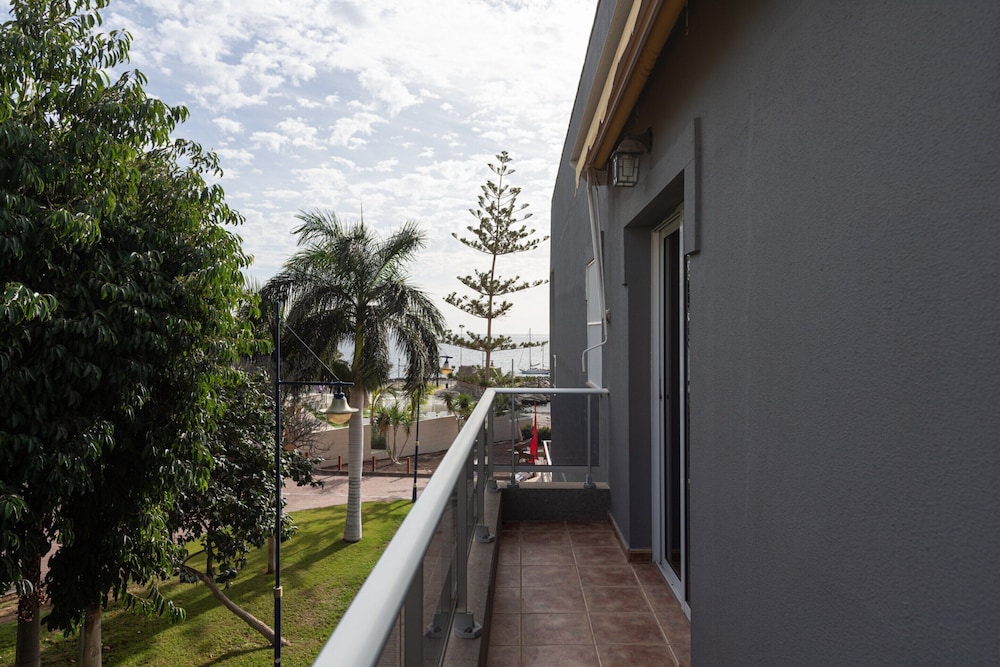 Beachfront Apartment in Playa de Mogan