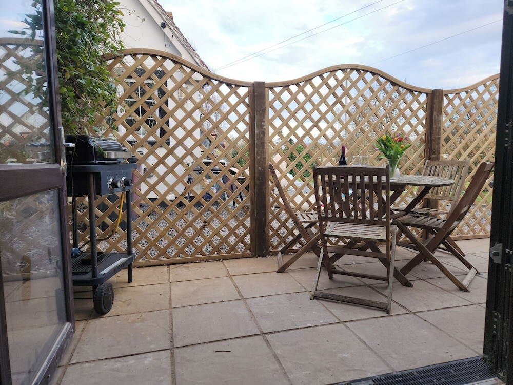 The Chalet is pet Friendly on a Farm Near Malvern