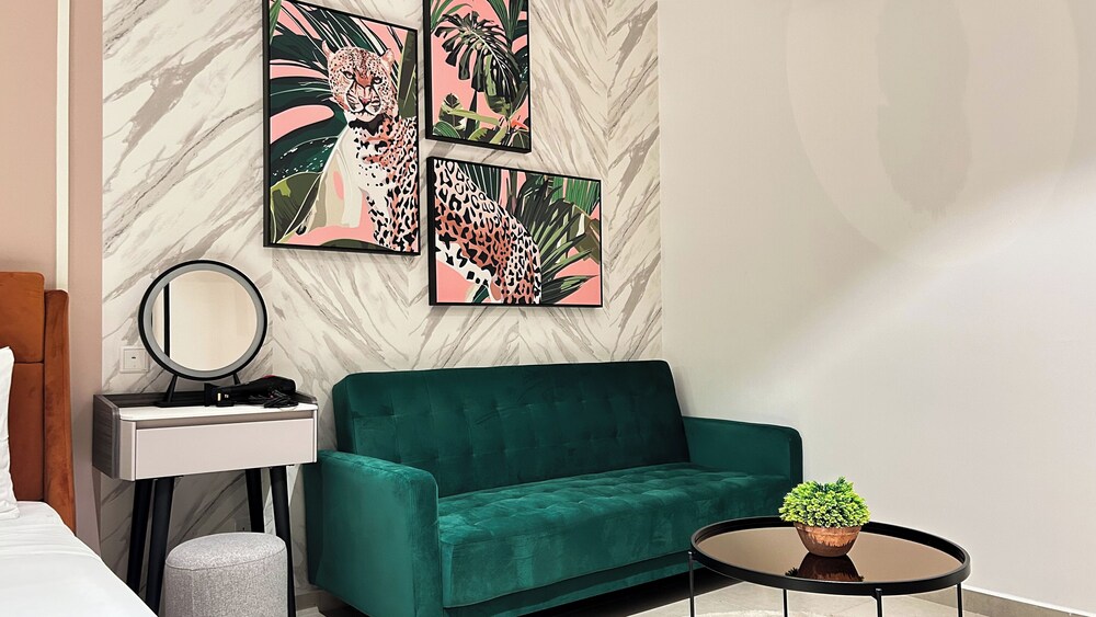 The Paxtonz by Manhattan Group