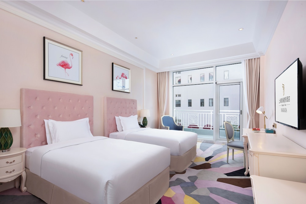 NARADA RESORT SHANGHAI HOTEL Disney Store