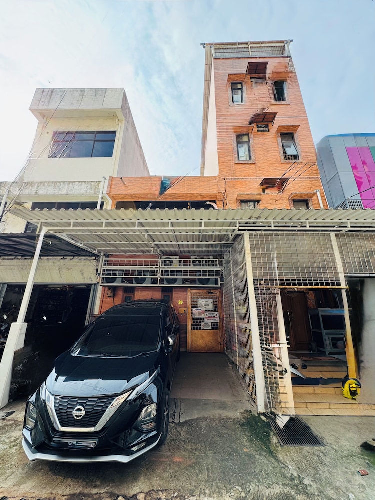 Tamastu House Sunter