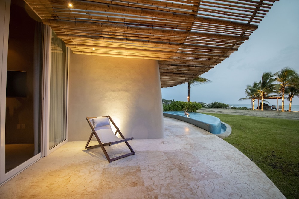 Punta Majahua Condos