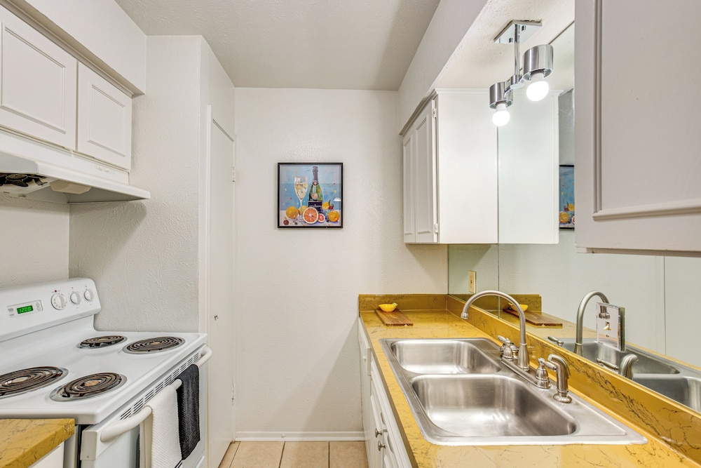 Dallas Condo in Walkable Knox Street District!
