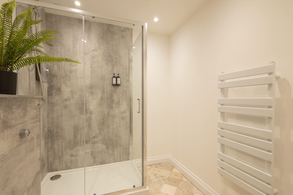 Host Stay Apartment 1 King s Court