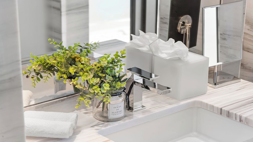 Luxury Vacation Rentals in South Beach by LRMB