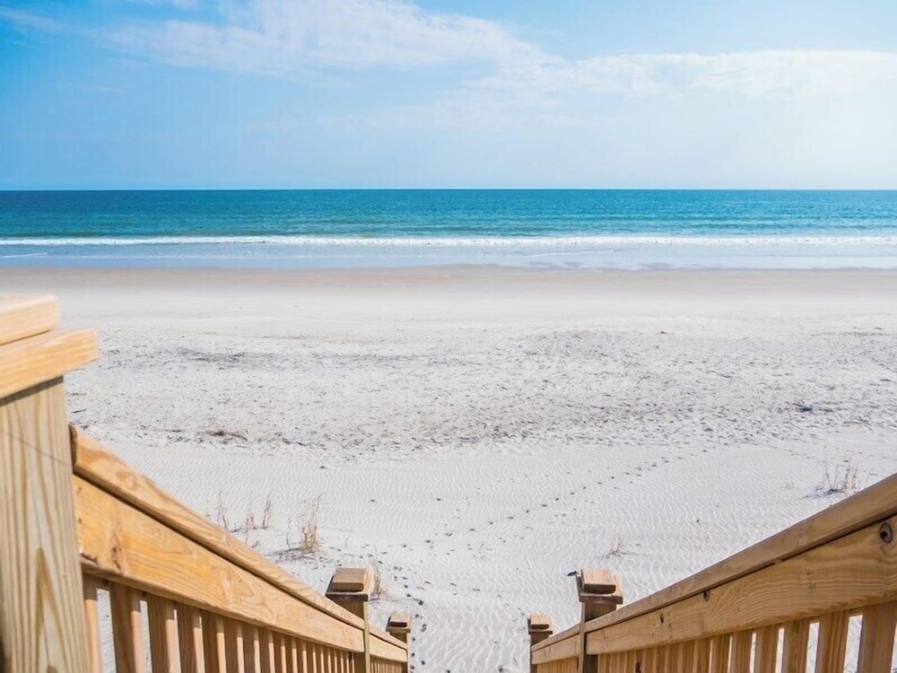 Tournesol by Topsail Realty