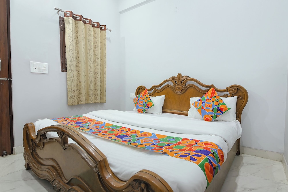 Fabhotel City Charm